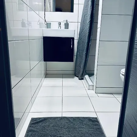 Deluxe Minimal * Budapešť