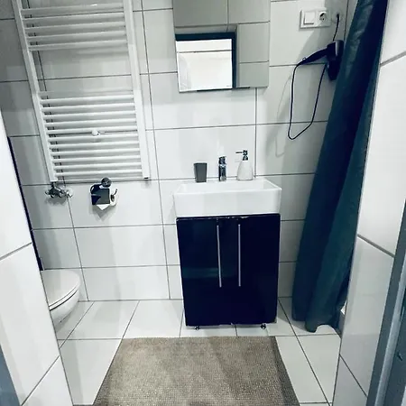 Deluxe Minimal * Budapešť